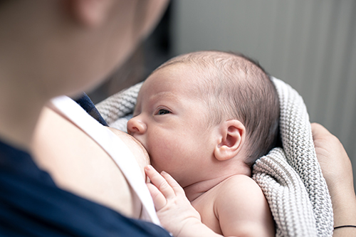 Ketahui Kebutuhan ASI Bayi Baru Lahir yang Diperlukan